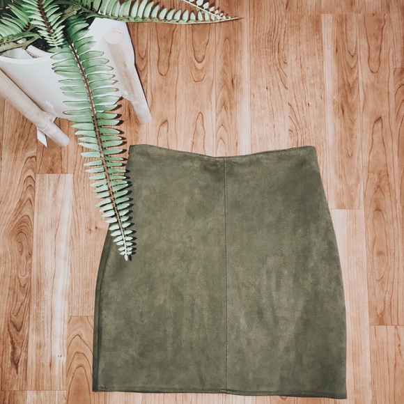 Missguided Dresses & Skirts - Misguided Faux Suede Green Skirt